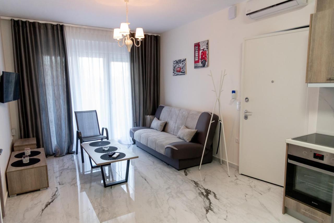 Nika Apartment Hanioti Bagian luar foto