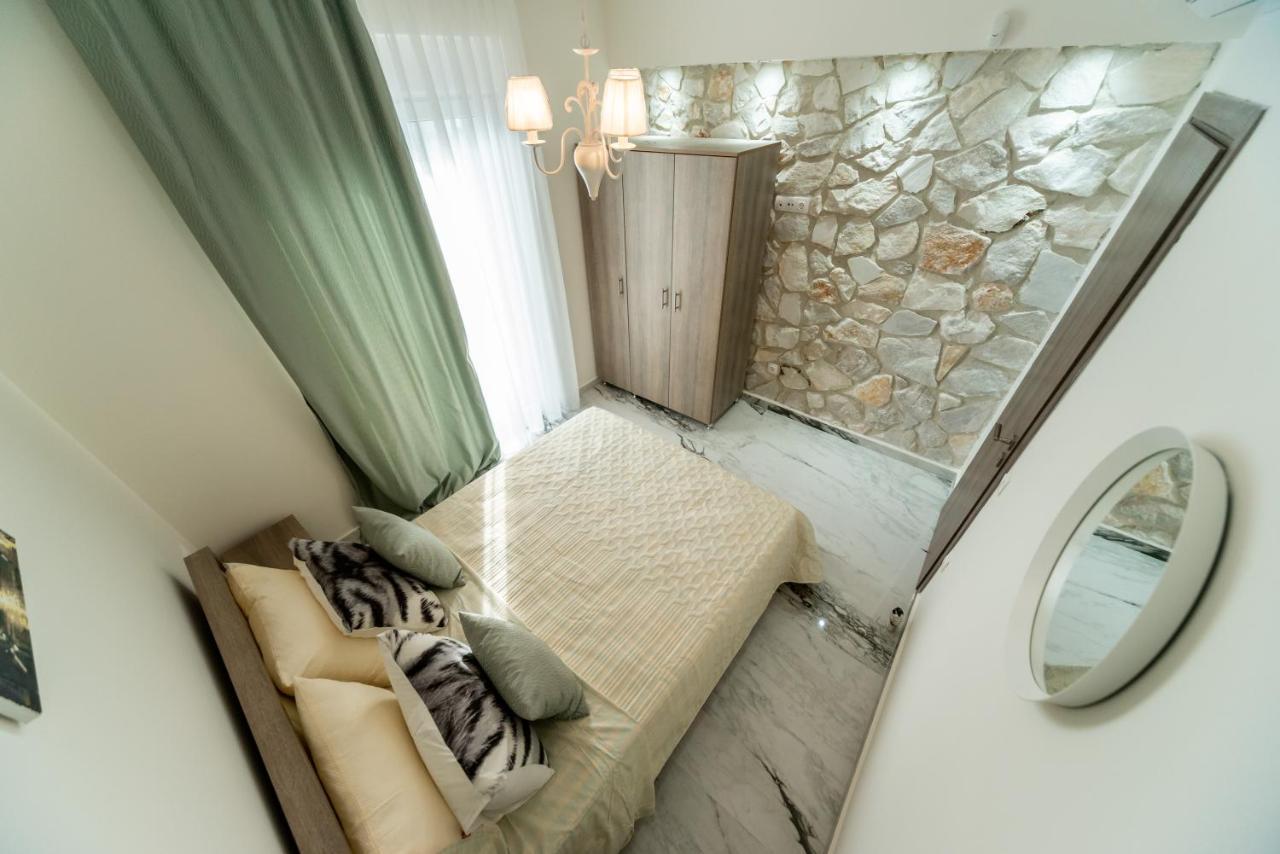 Nika Apartment Hanioti Bagian luar foto
