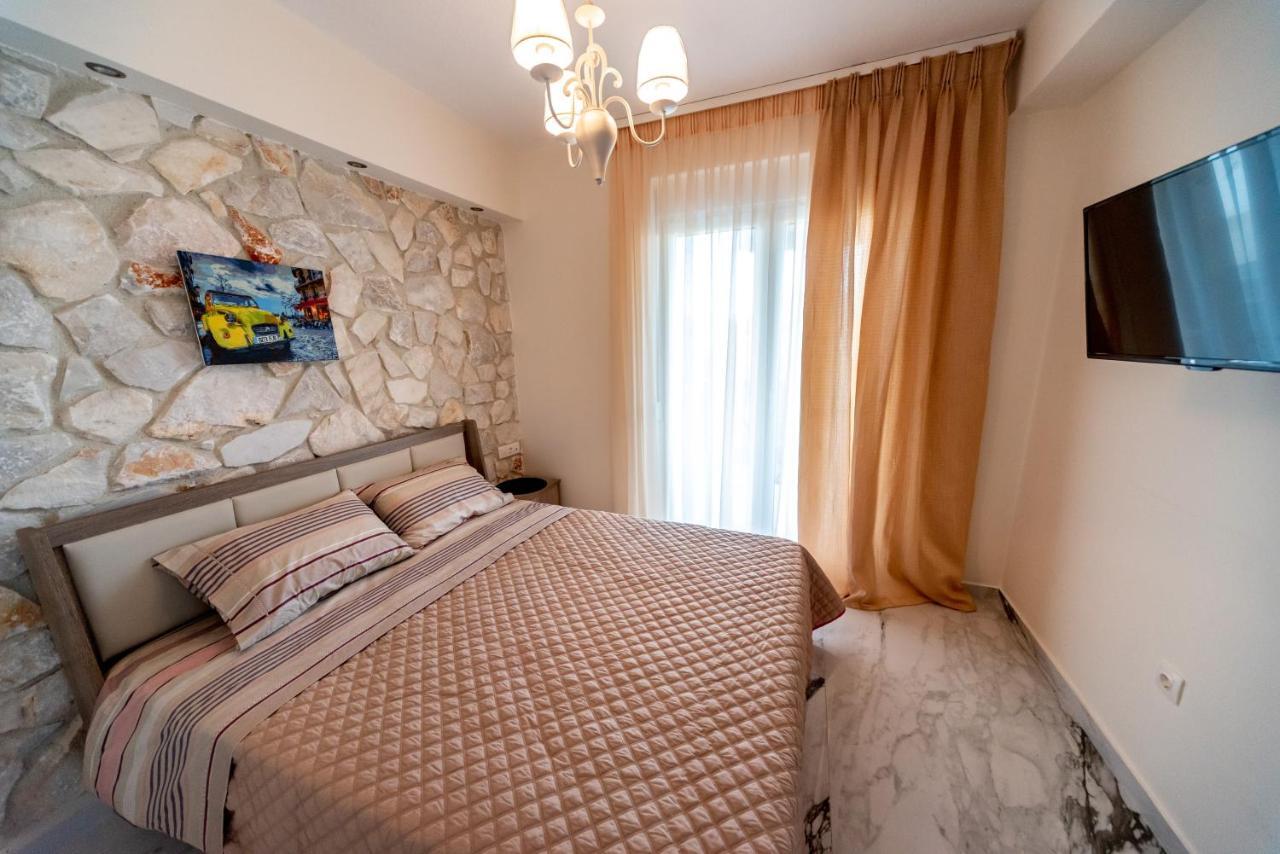 Nika Apartment Hanioti Bagian luar foto