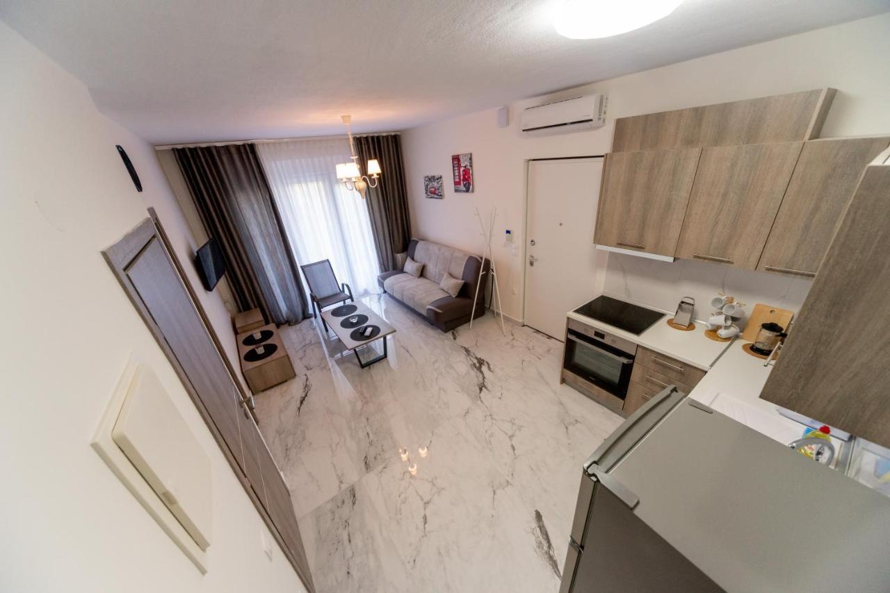 Nika Apartment Hanioti Bagian luar foto
