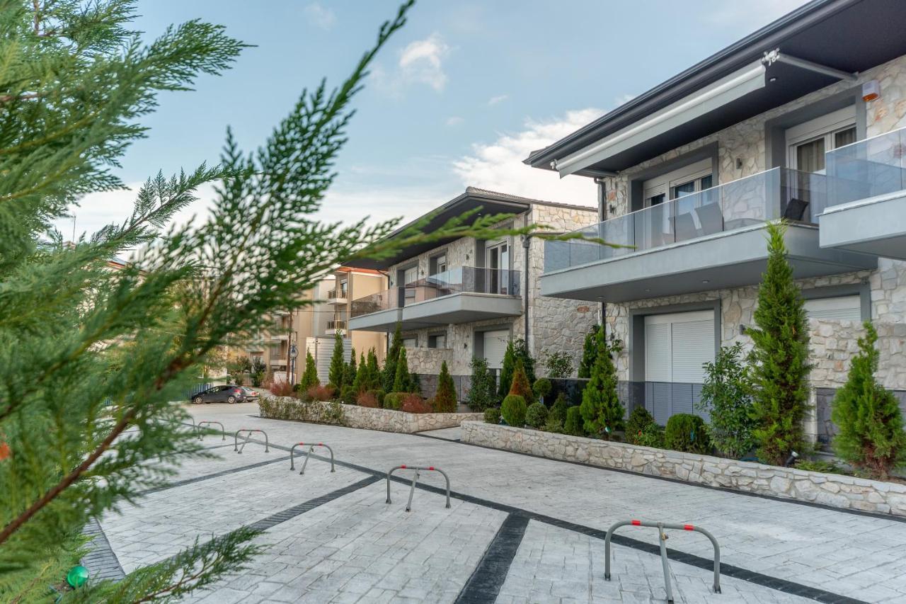 Nika Apartment Hanioti Bagian luar foto
